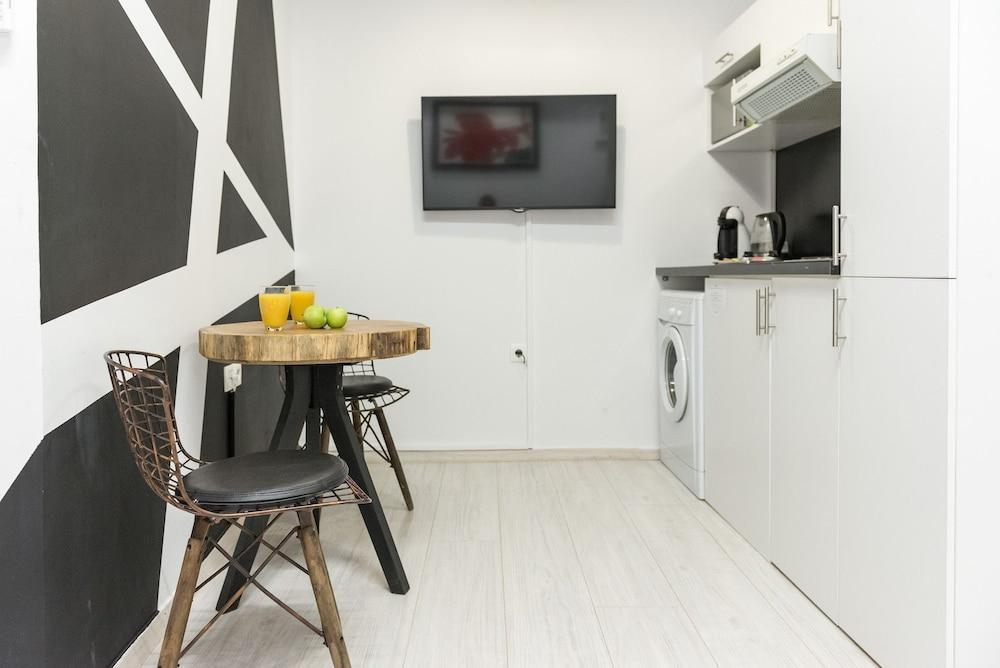 Acropolis Cozy Studio By Livin Urbban Atenas Exterior foto